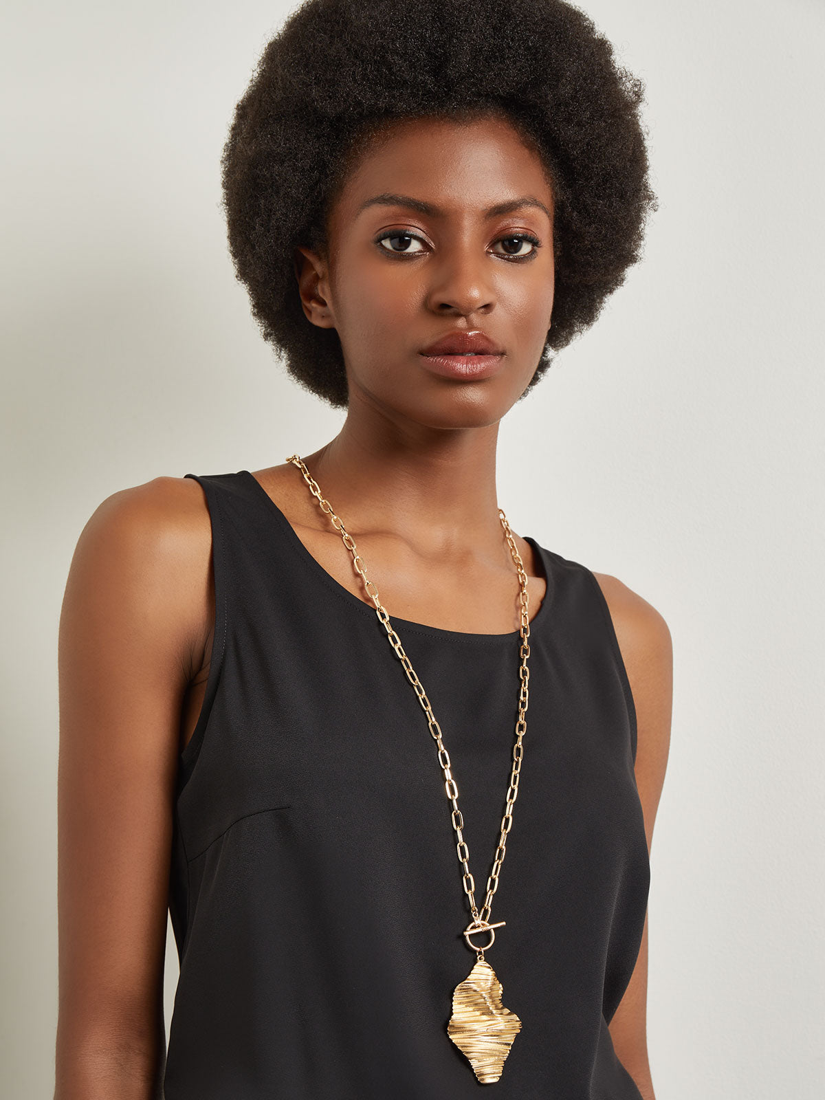 Ripple Textured Warm Gold Necklace