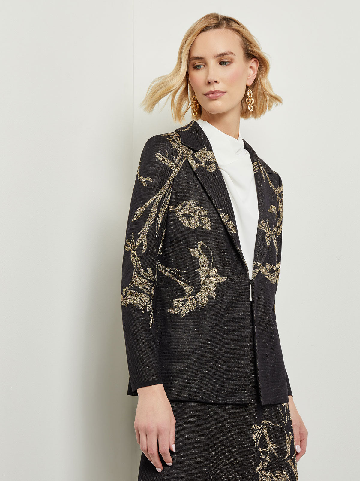 Misook Placed Floral Jacquard Tailored Knit Jacket Black/Gold / L