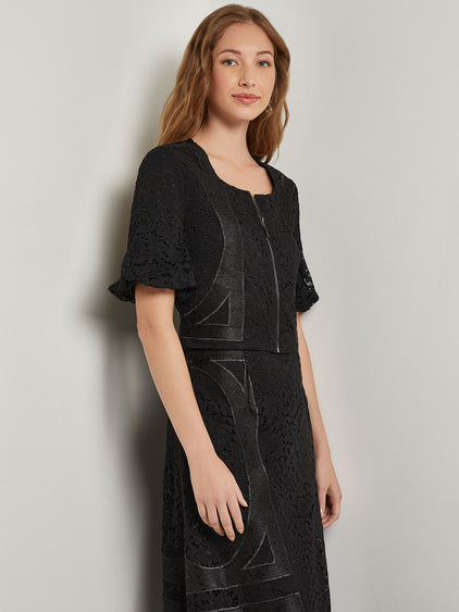 Modern Fit Cropped Textural Woven Blouse Modern Fit Cropped Textural Woven Blouse