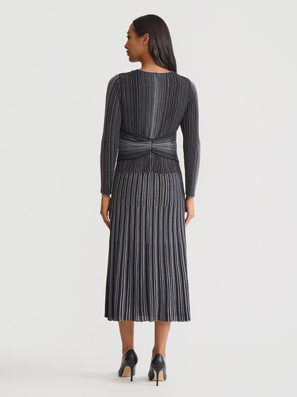 Fit & Flare Twist Front Lurex Knit Maxi Dress Black / XL