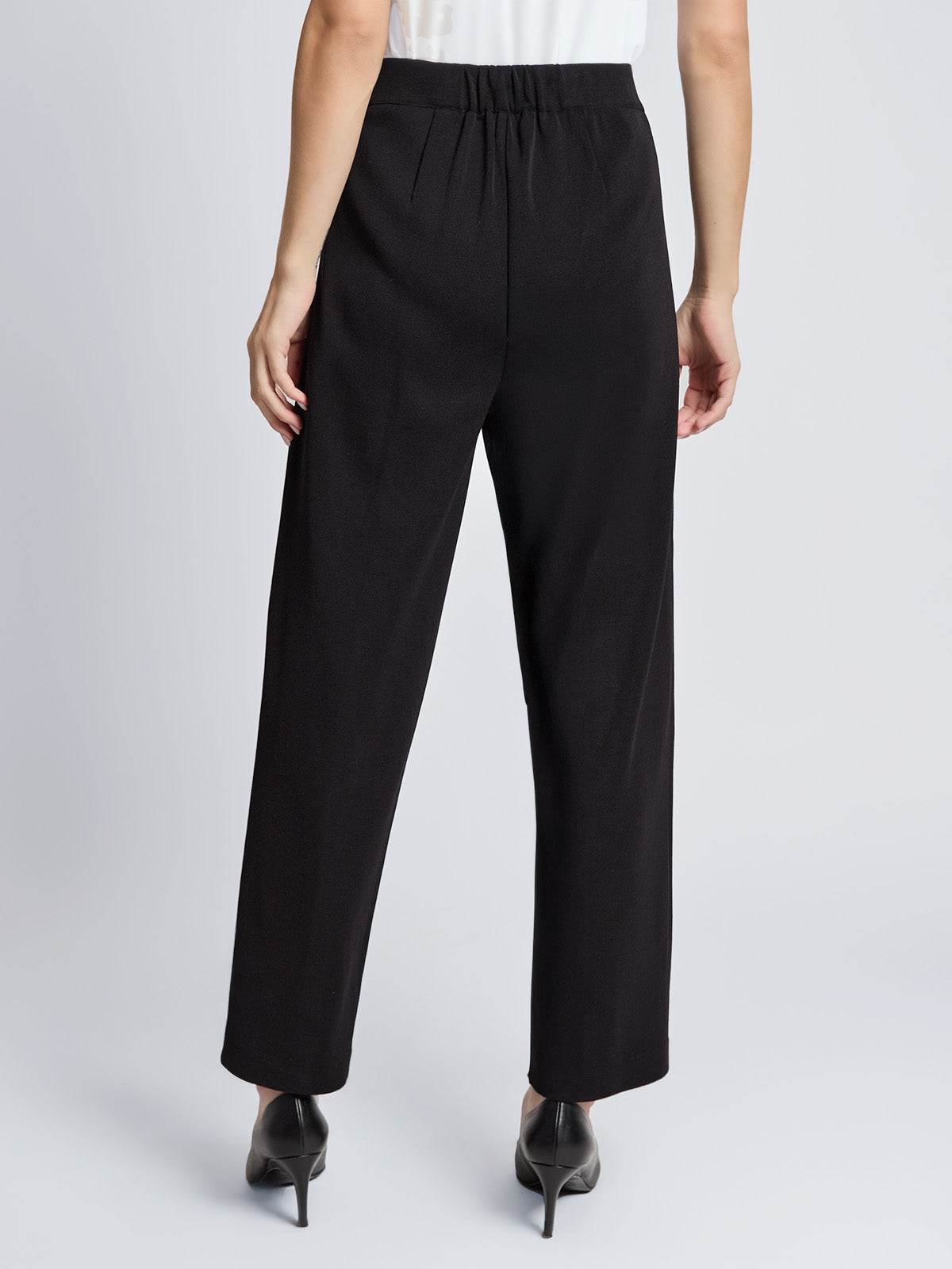 新品未使用　stina Retune. warm up pants black stina / Retune. warm up pants / black